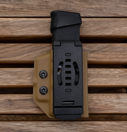Kydex Single Magazine Pouch – Double Stack 9mm / .40 – OWB Belt Clip