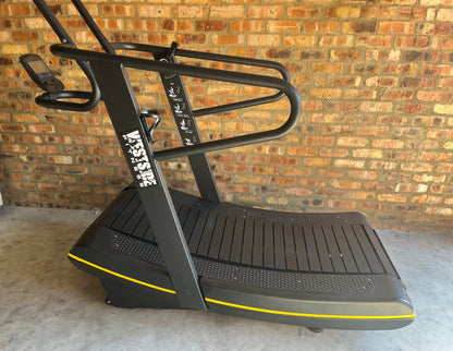 Curved treadmill Air Runner